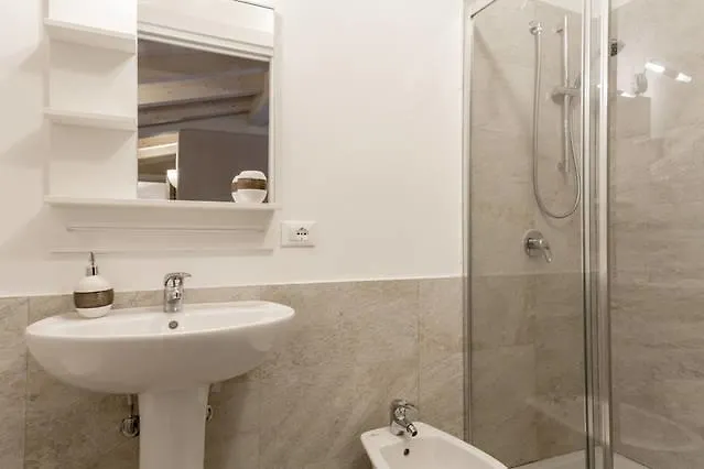 Le Due Dame Hotel Manerba del Garda 0*,  Italy